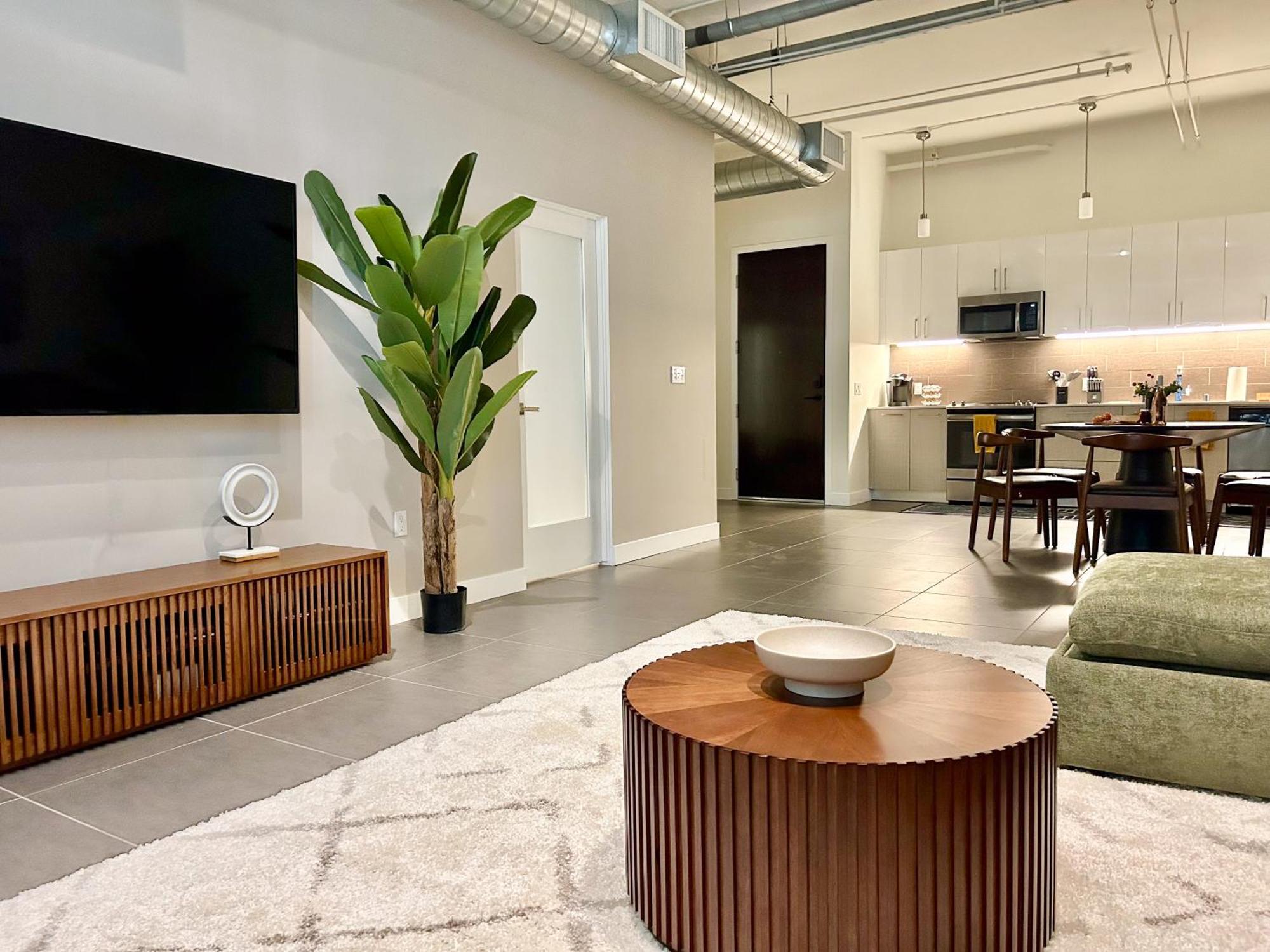 Apartment Luxury 2br In Dtla W Jacuzzi & Rooftop Views *