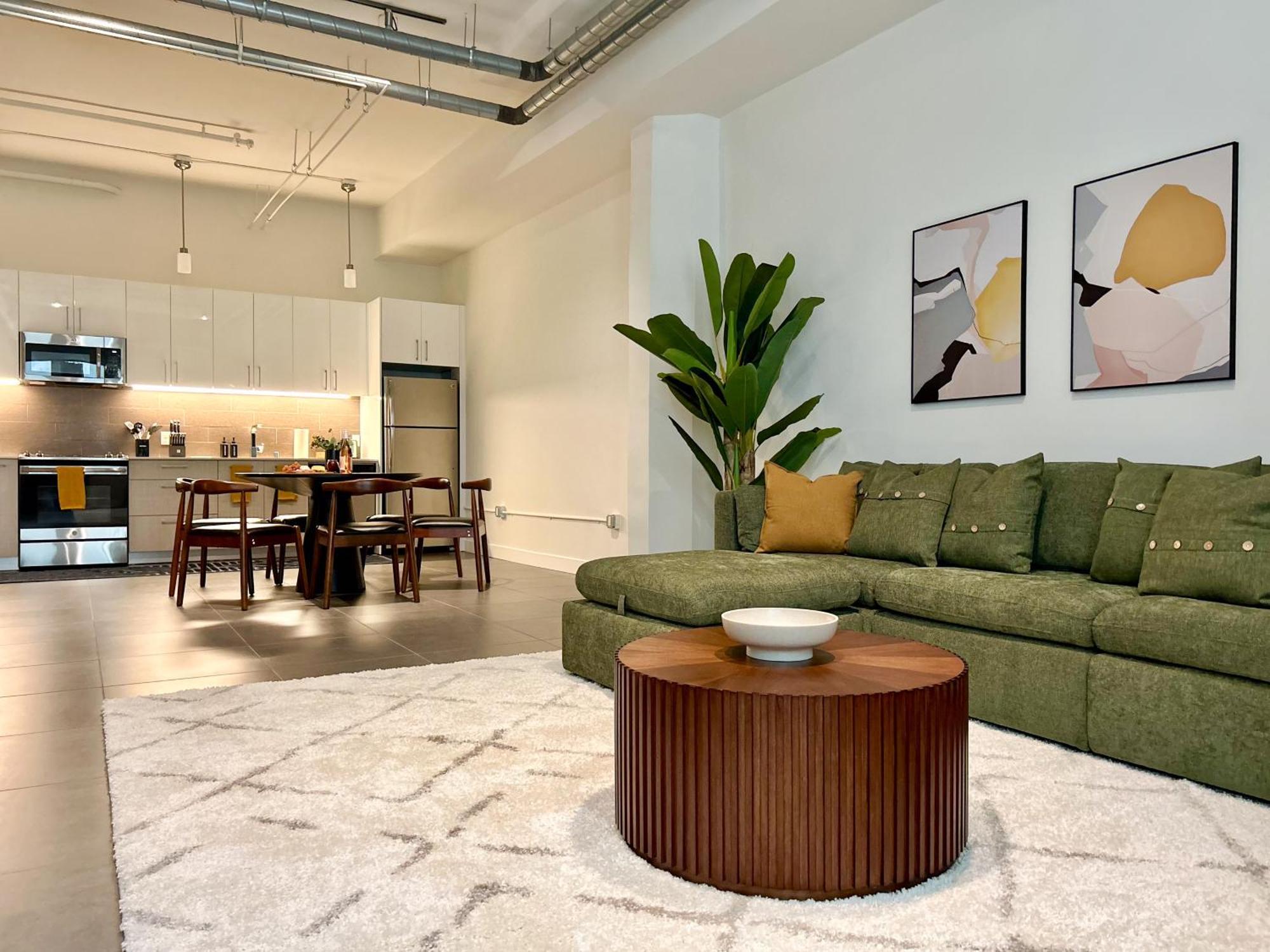 Luxury 2br In Dtla W Jacuzzi & Rooftop Views * Los Angeles