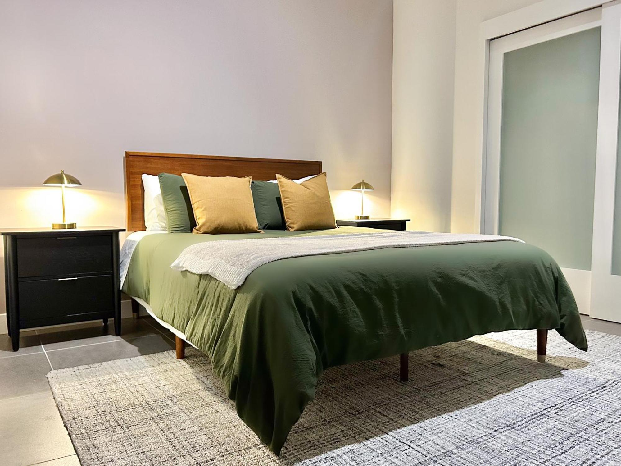 Luxury 2br In Dtla W Jacuzzi & Rooftop Views Apartment Los Angeles